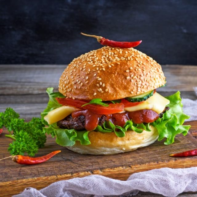 Chili Cheese Burger (Half Pound).